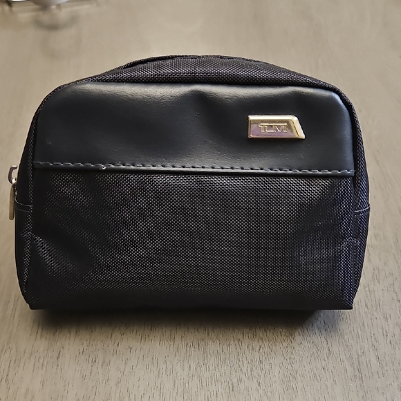 Tumi Other - Tumi For Delta Black Travel Pouch